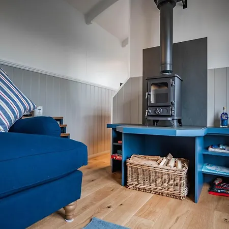 Inglewood Shepherd's Huts *
