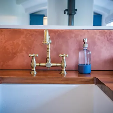 Inglewood Shepherd's Huts 캠프장