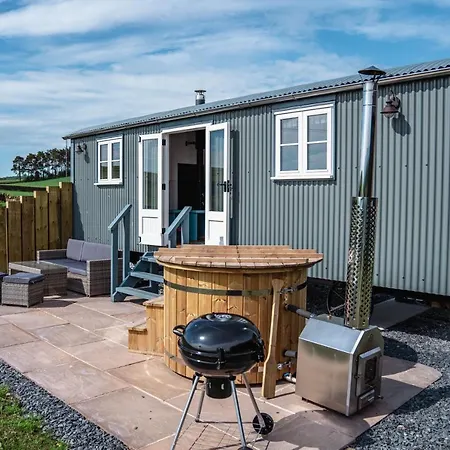 Inglewood Shepherd's Huts Campingplatz
